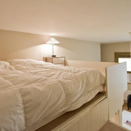 Apartment Spacious Studio Near Parc Monceau